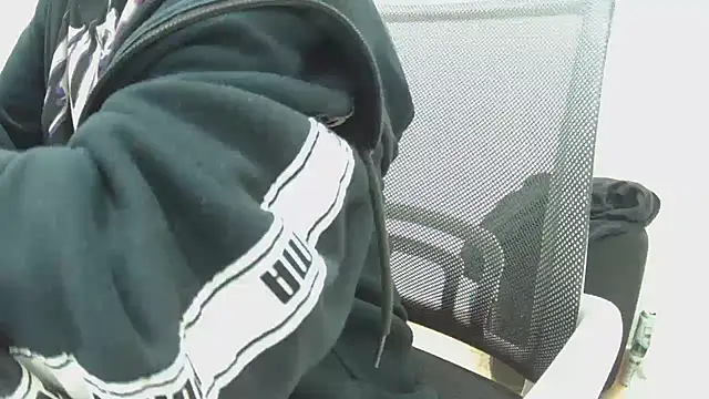 Calavera2001 online show from November 12, 8:42 am