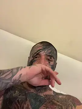 magicmichaell online show from August 3, 10:32 am