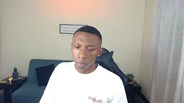 Miilo18 online show from December 4, 9:33 pm