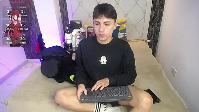 Samu FoXXX online show from December 15, 8:17 pm