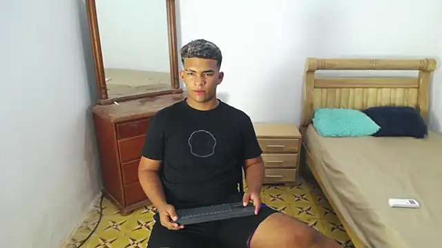 mathews    online show from December 18, 3:02 am