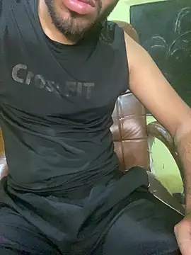 hotyyyyjonny online show from April 15, 4:23 am