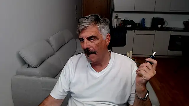 Buidapest online show from January 16, 12:02 am