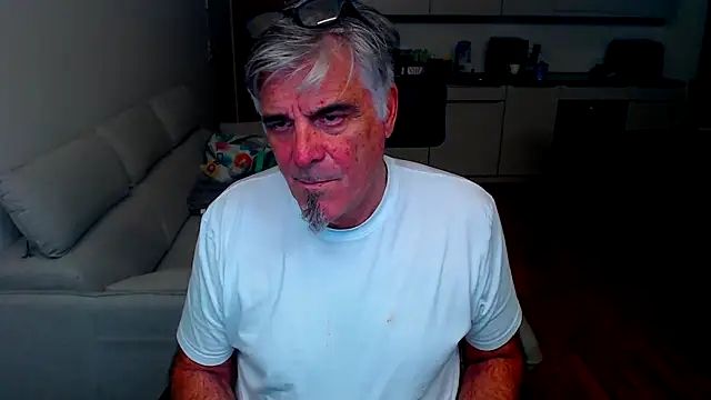 Buidapest online show from March 27, 4:27 am