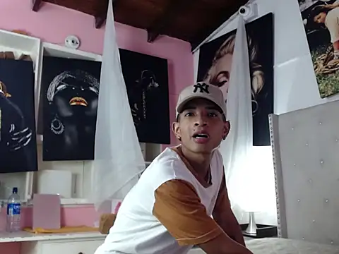 crissex3 online show from February 21, 12:39 pm