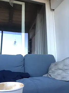 Spielzeugtwink online show from April 7, 1:00 pm