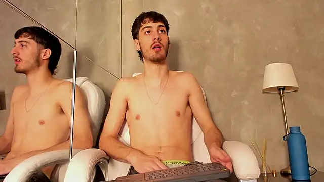 Emir Ozan  online show from March 3, 7:32 pm