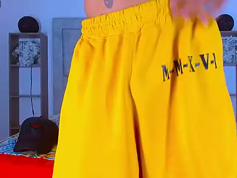 Hot Latino x online show from February 20, 12:51 pm