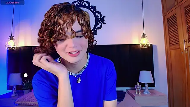 Skyee angel online show from March 19, 7:39 pm