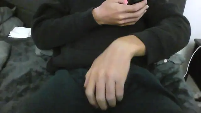 latinman7944 online show from April 13, 6:25 am