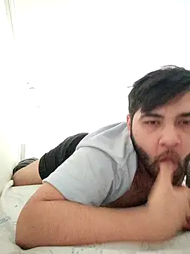 Koma001 online show from December 4, 6:31 am