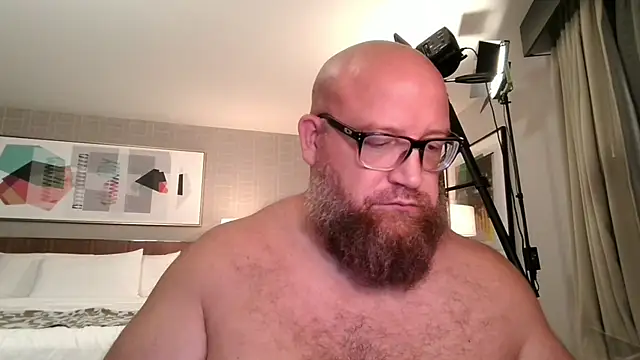 BigBearforCuddles online show from July 4, 3:31 am