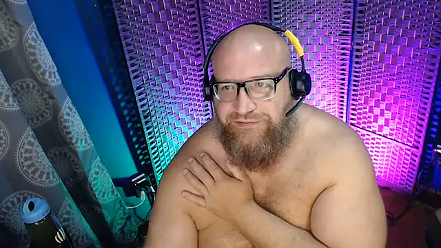 BigBearforCuddles online show from July 7, 2:33 am