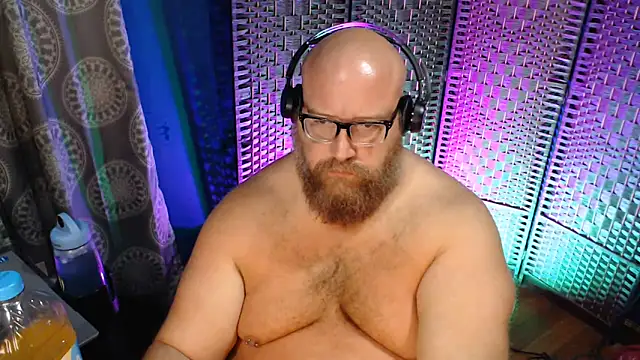 BigBearforCuddles online show from June 21, 1:33 am