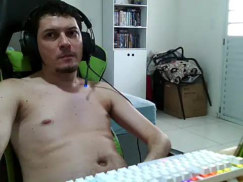 Fussador online show from January 12, 6:45 pm