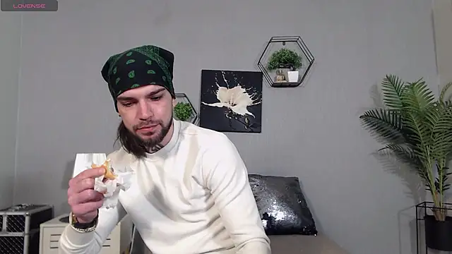 KaneHunter online show from March 13, 9:10 pm