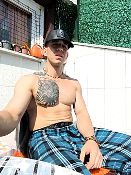 hazarcannn online show from April 7, 12:49 pm