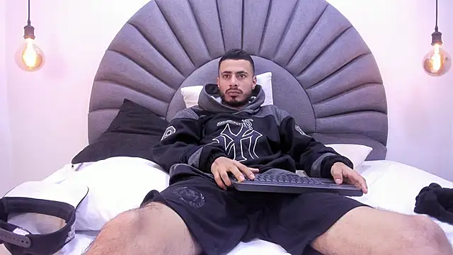 MatthewCullen online show from February 3, 2:53 am