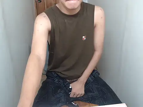 asiantwink0000 online show from January 13, 9:02 am