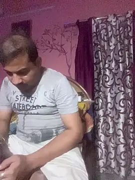 Saxymood1111 online show from April 1, 5:43 pm