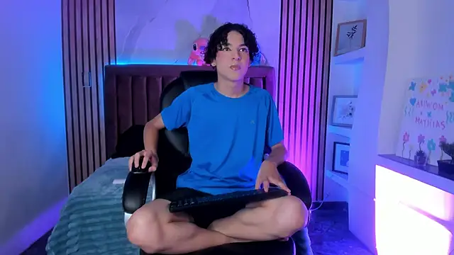 SthepanodiMonaco online show from April 17, 3:20 am