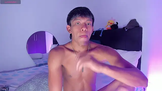 santinaughty online show from April 6, 4:46 am