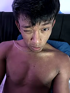 santinaughty online show from April 1, 9:01 pm