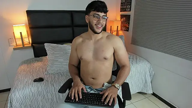 mike foxxx  online show from January 5, 5:27 pm