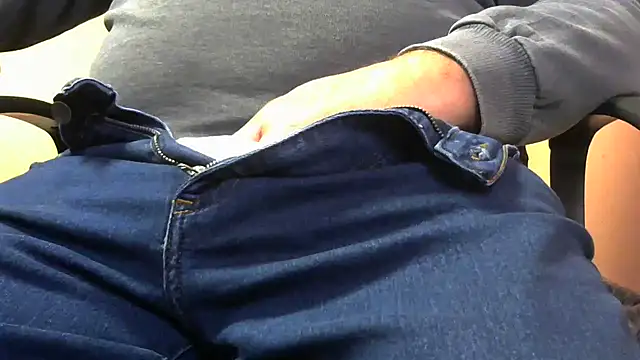 Yoghi65 online show from January 13, 1:48 pm