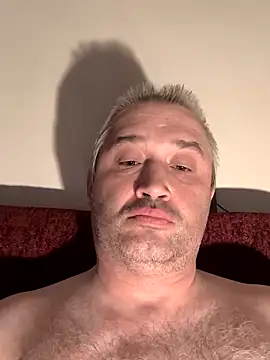 Olomoucak1982 online show from April 19, 6:21 pm