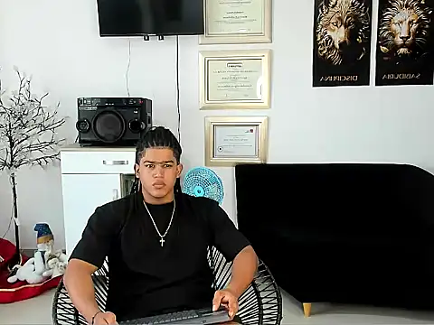 alex balck online show from December 19, 12:35 pm