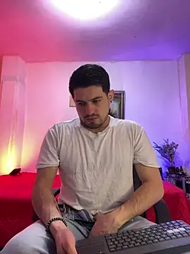 williamsmiiths16 online show from March 25, 11:47 am