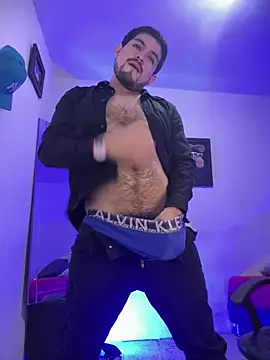 williamsmiiths16 online show from July 17, 12:12 pm