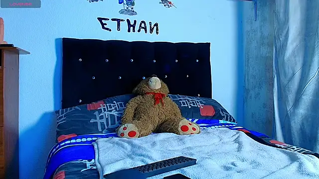 ethan  01 online show from January 9, 10:37 pm