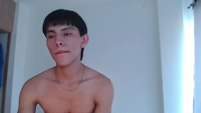 andrew courtzz online show from February 13, 9:31 pm