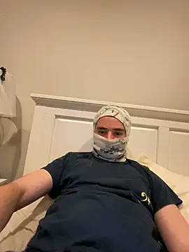 phantom898983 online show from April 17, 7:22 am