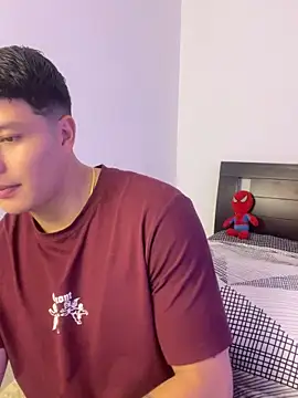 Goldenknight33 online show from April 14, 2:49 pm