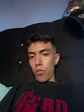 Juan Gomezz26 online show from April 4, 10:29 pm