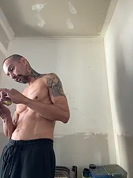 faces818 online show from March 26, 4:11 pm