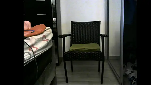 3LEGSSS online show from February 3, 4:23 pm