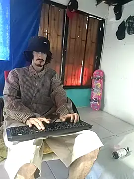 sk8-boy online show from January 17, 3:04 pm