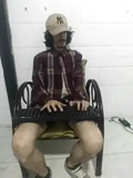 sk8-boy online show from February 22, 1:01 pm