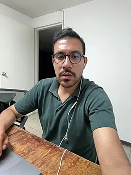 AdrianGarcia89 online show from August 1, 2:43 am