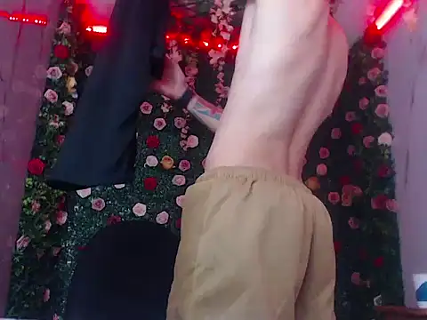 Boy tatto77 online show from April 23, 12:29 pm