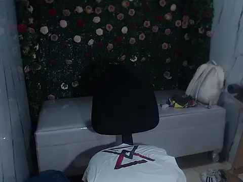 Boy tatto77 online show from April 9, 3:18 pm