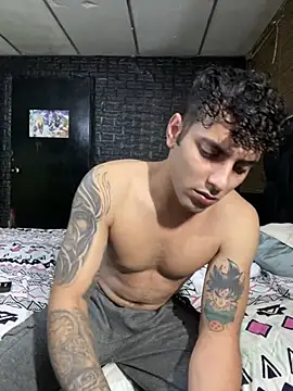 JustynAle2025 online show from March 22, 3:33 am