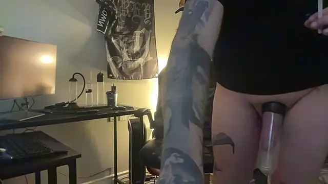 oliverouchie online show from February 27, 12:01 am