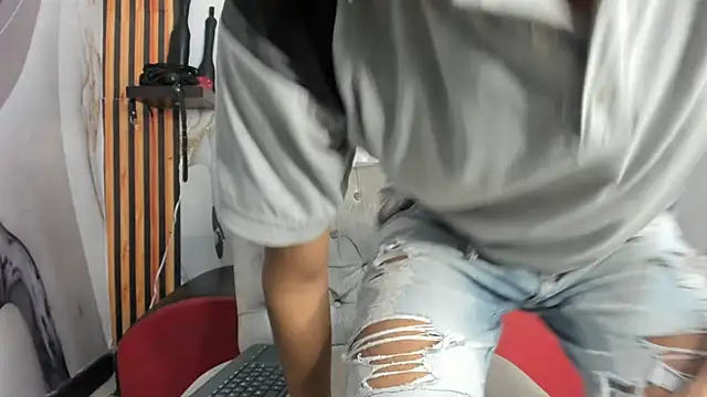 Victor LatinBoy online show from January 15, 11:58 am