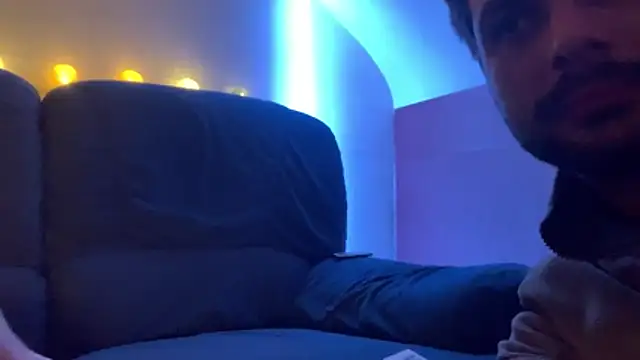 CokeinFr online show from February 6, 5:43 pm