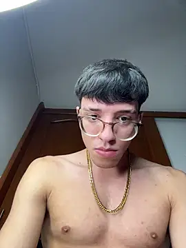 ArthurDavies  online show from February 24, 6:25 am